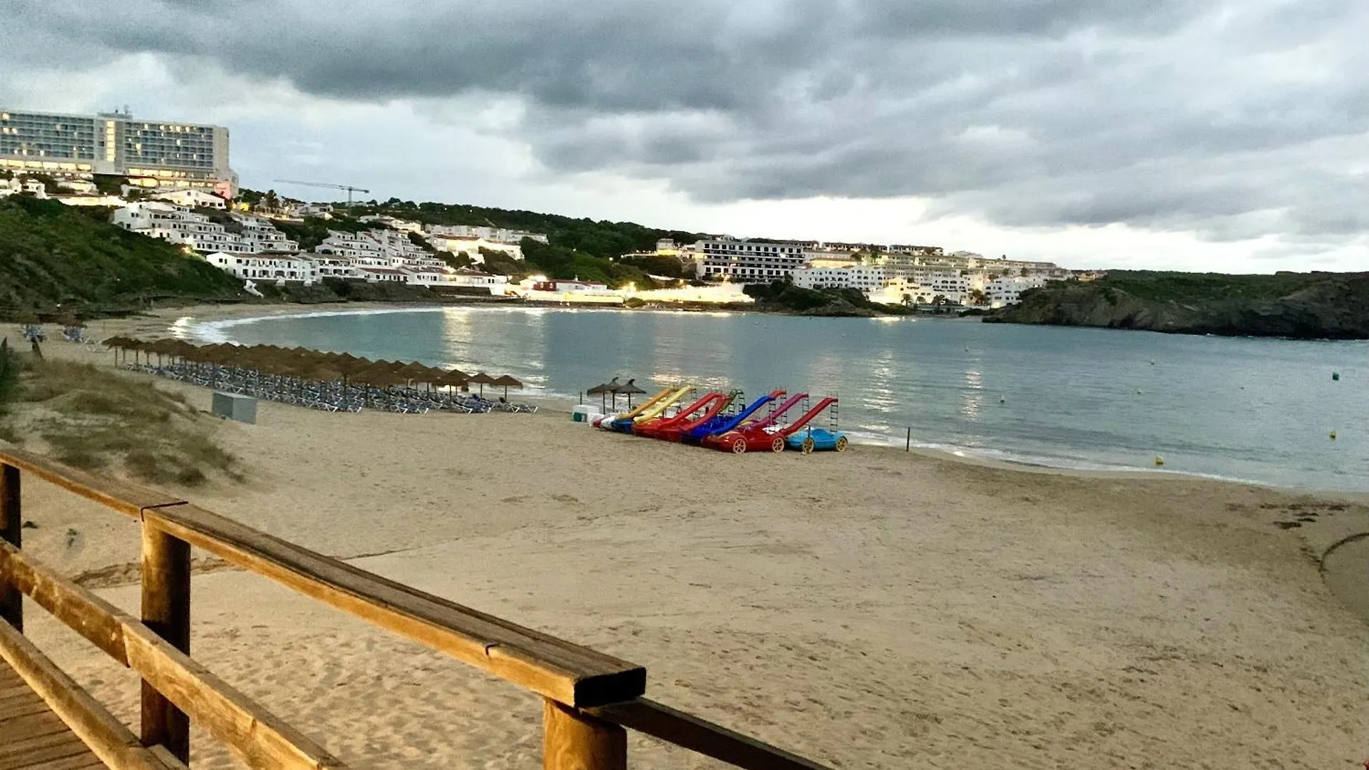 Апартаменты Apartamento Planta Baja En Arenal A 3 Min Playa Ареналь-д'эн-Кастель
